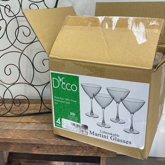 D'eco Unbreakable Stemmed Martini Glasses (4) - Picture 6 of 10